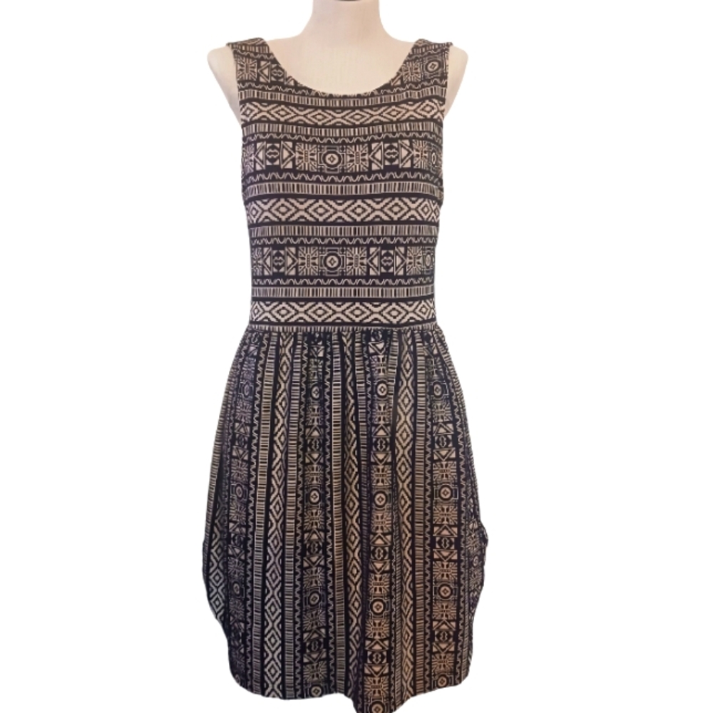 Everly •Black and Tan Tribal Print Mini Dress Sz M